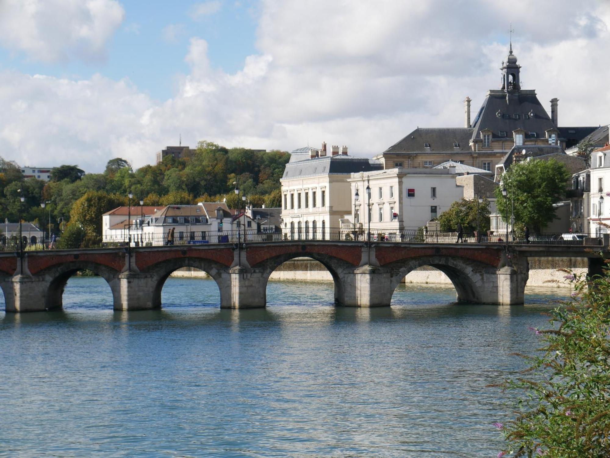 Spicy - Sejour Insolite Sur La Marne Meaux Exteriér fotografie